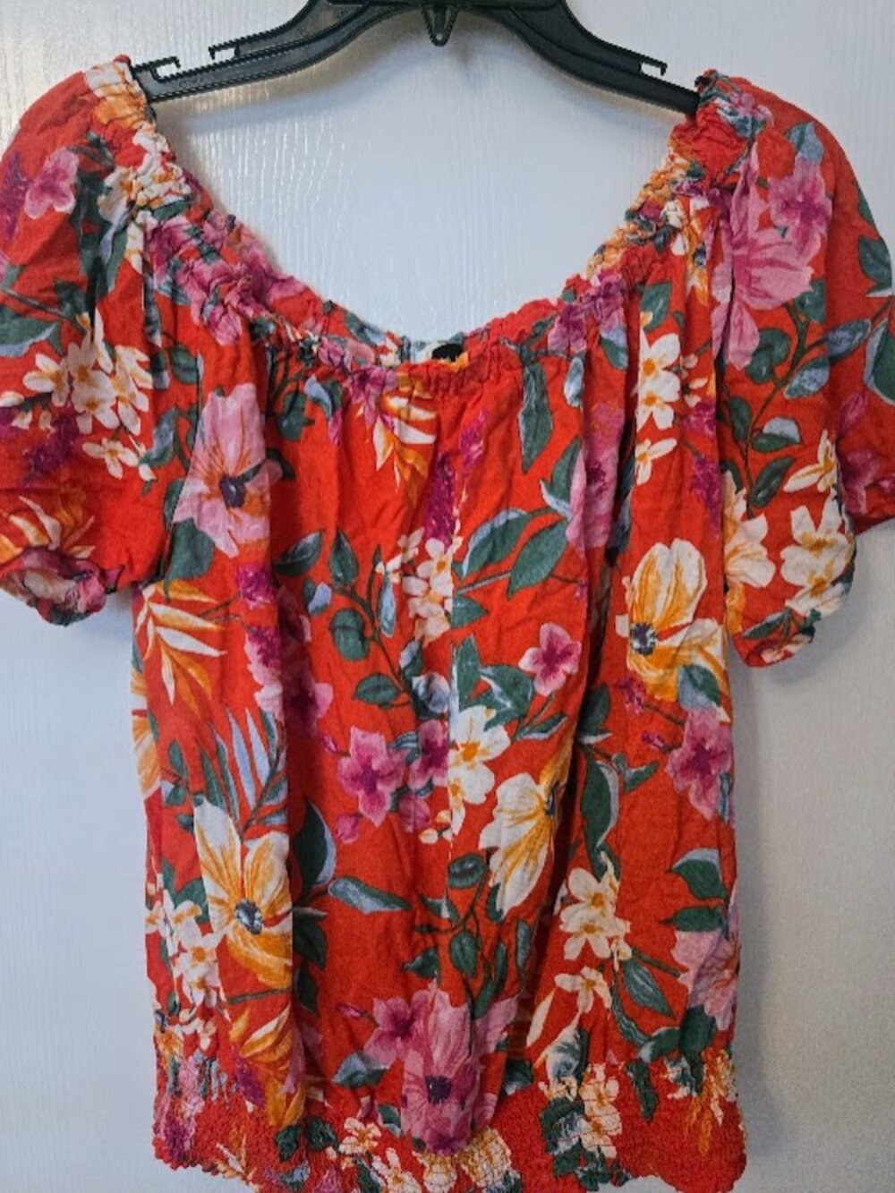 Cythia Rowley red floral S/S top Size XL
